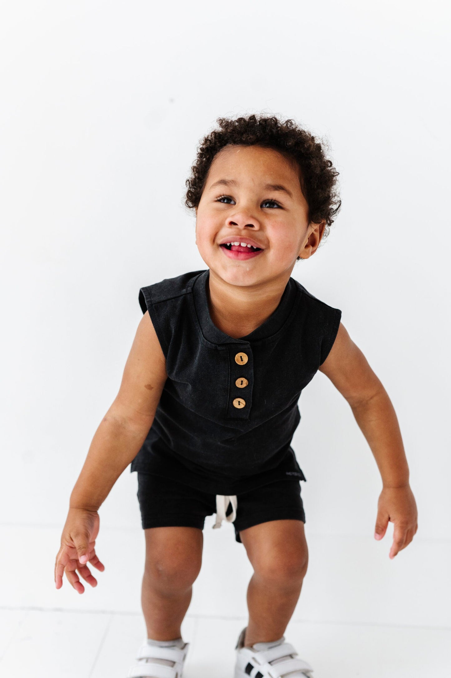 ACID WASH SHORTS - BLACK