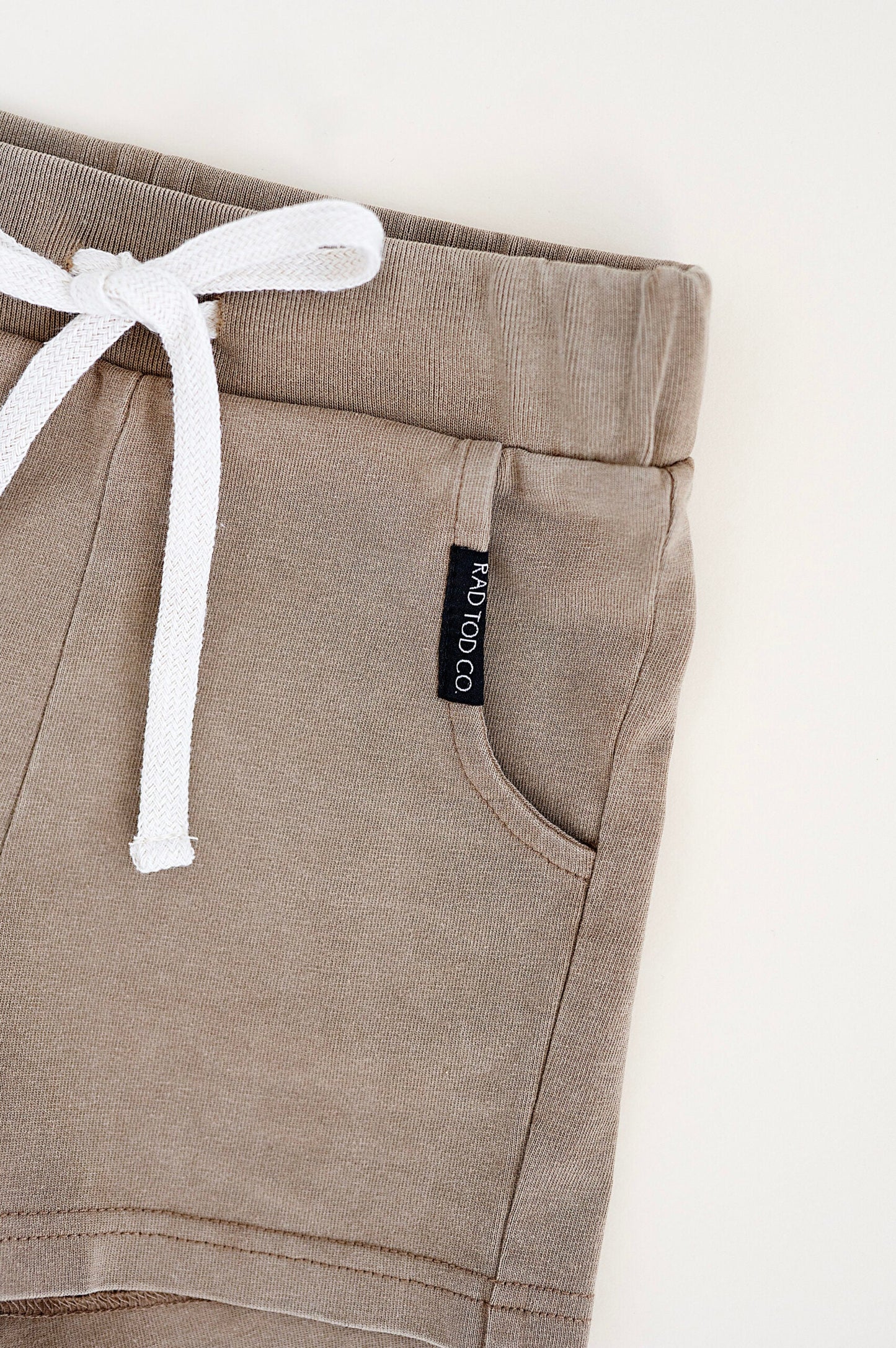 ACID WASH SHORTS - DUNE