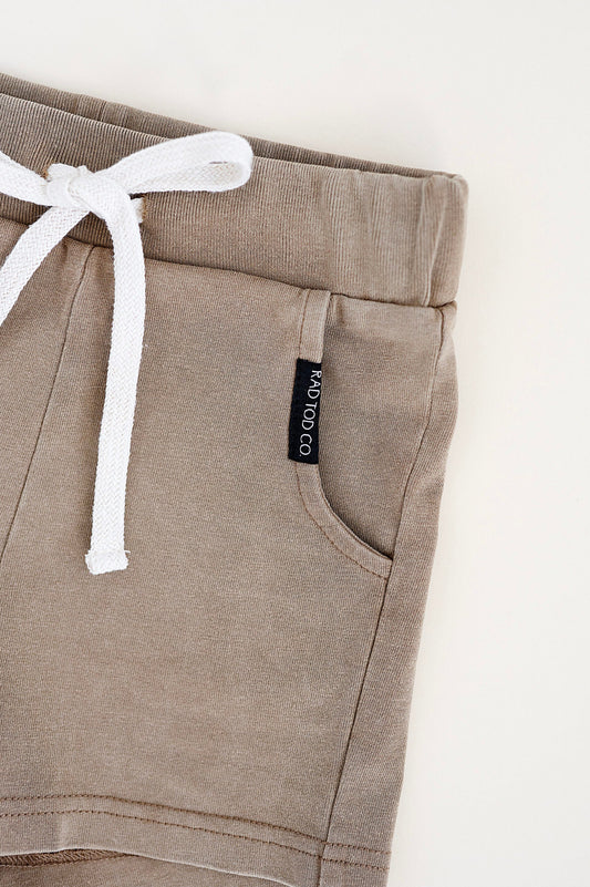 ACID WASH SHORTS - DUNE