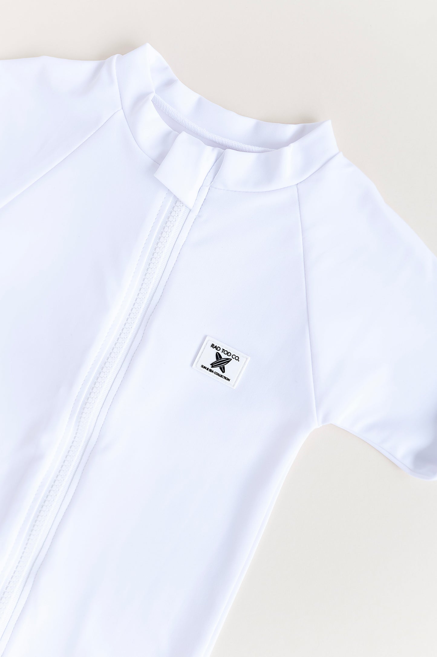 UPF 50 RASHGUARD - WHITE