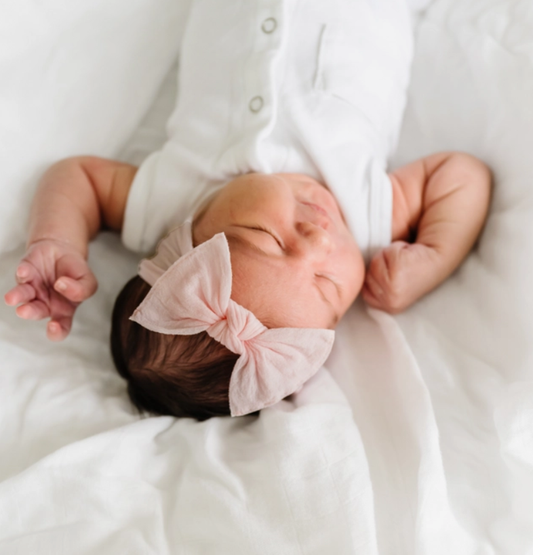 ITTY BITTY KNOT | Rose Quartz