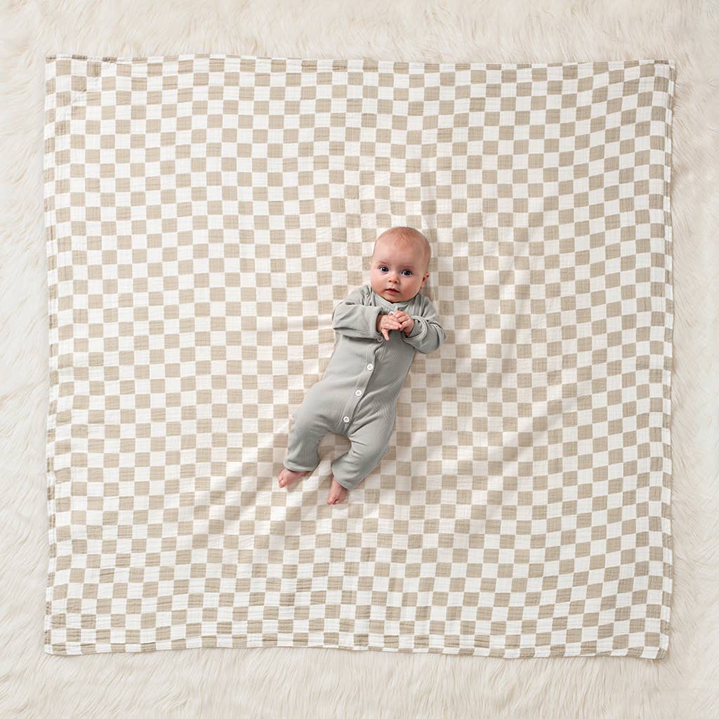 Breastfeeding Boss Nursing Cover: Toast Checkerboard