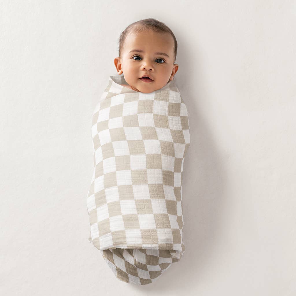 Breastfeeding Boss Nursing Cover: Toast Checkerboard