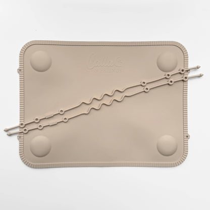 The Tidy Traveler - Solid Placemat Set: Black Checkered