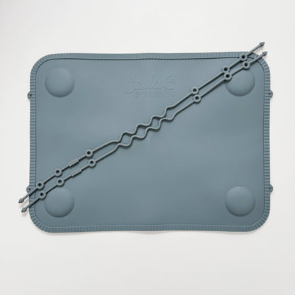 The Tidy Traveler - Solid Placemat Set: Black Checkered
