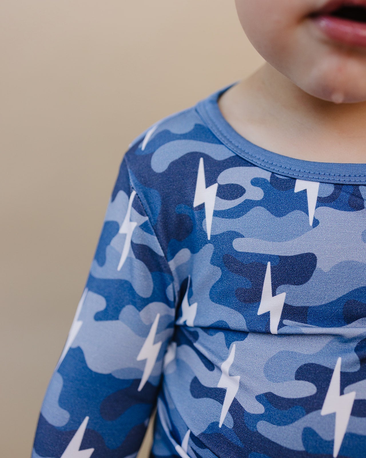 Bamboo Two Piece Set | Blue Camo Bolts - COLLECTIVE