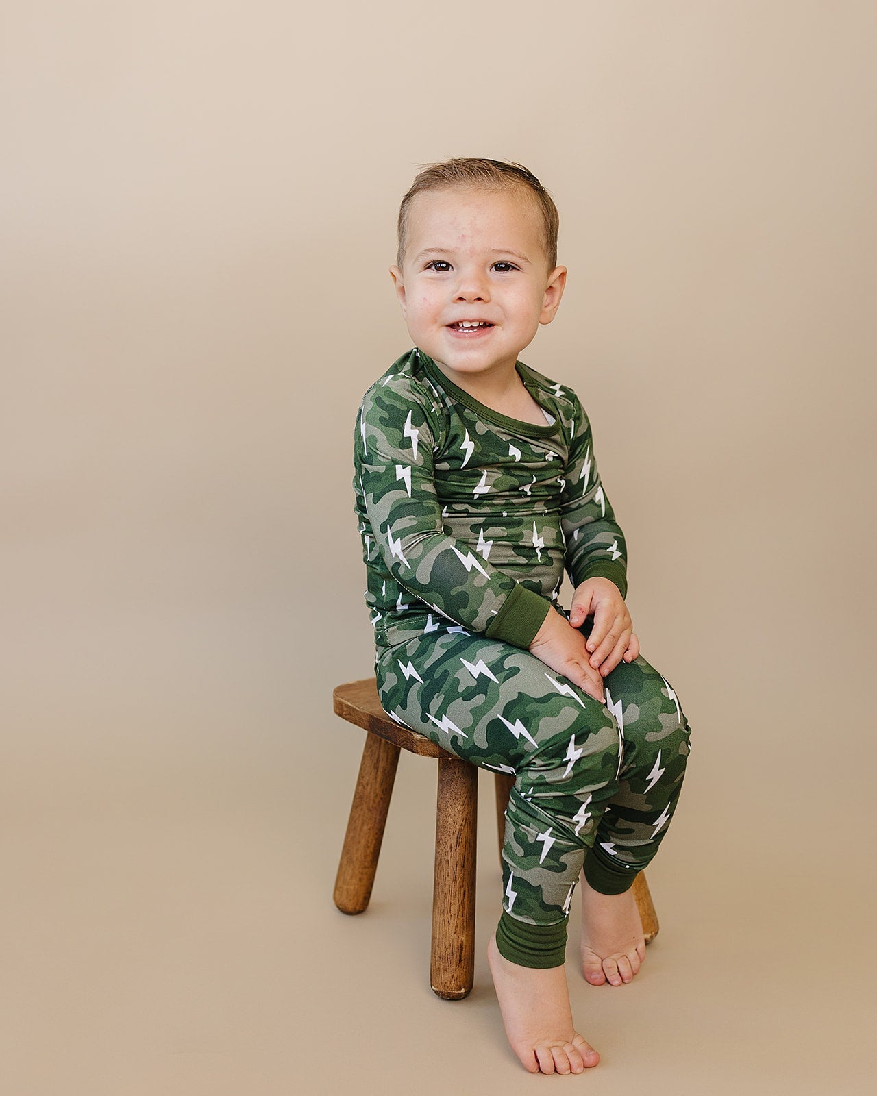 Bamboo Two Piece Set | Green Camo Bolts - COLLECTIVE