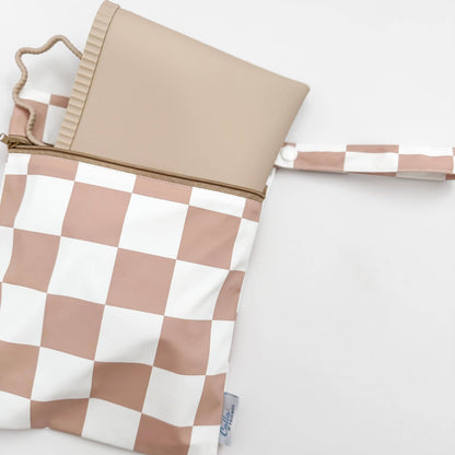 The Tidy Traveler - Solid Placemat Set: Black Checkered
