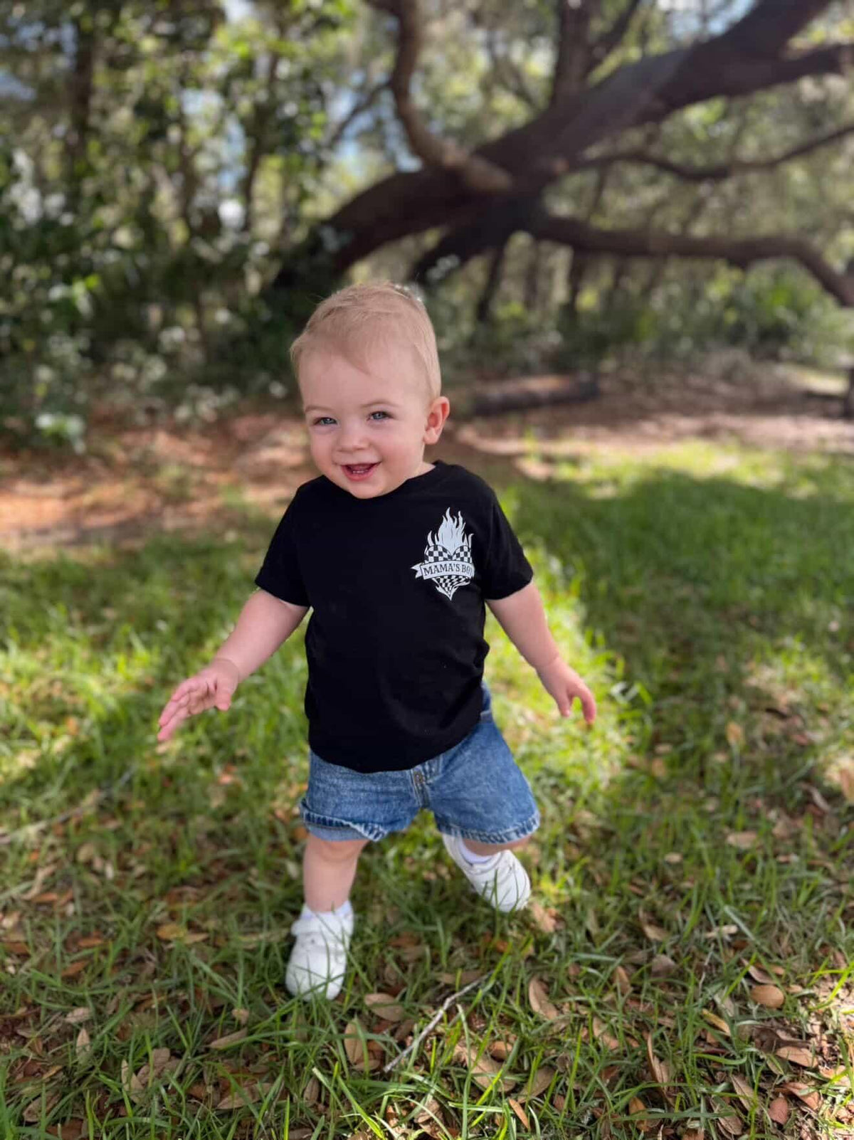 Mama's Boy Flame Heart Graphic T-Shirt