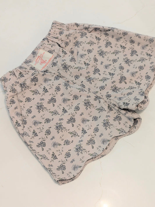 Girl's Floral Scalloped Shorts