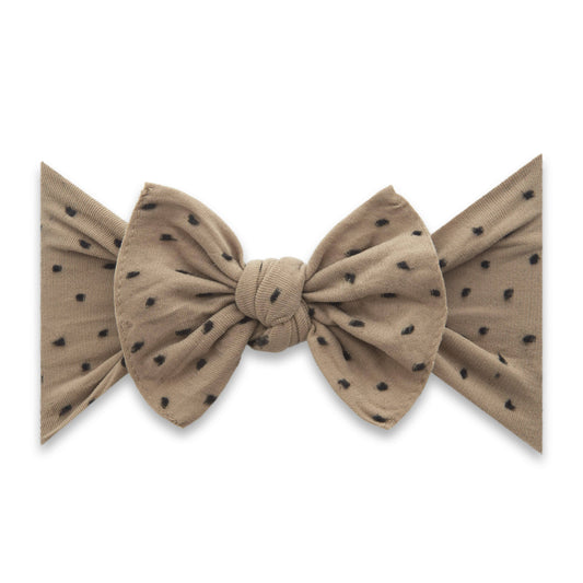 PATTERNED SHABBY KNOT: Latte / Black Dot